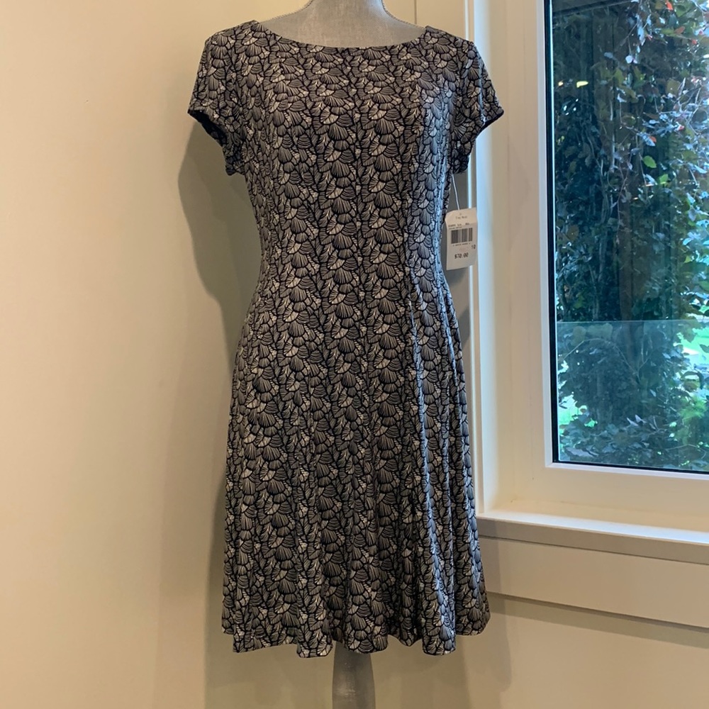 NWT. Connected apparel dress